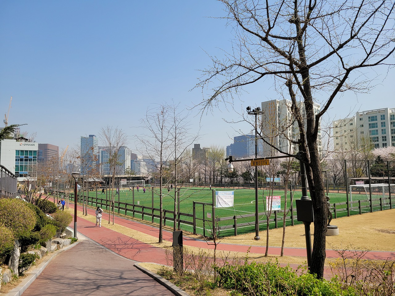 向市場清晰 向市場清晰